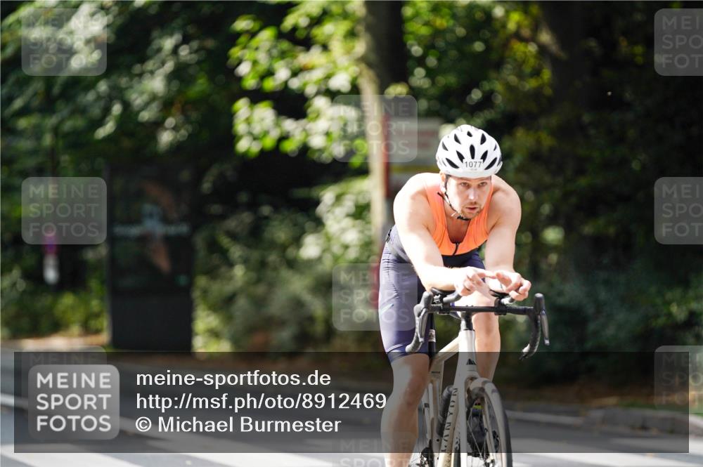 14.09.2025 - Stadtparktriathlon Michael Burmester http://msf.ph/oto/8912469 14.09.2025 11:36:48 Radfahren 916, 938, 973, 982, 1018, 1077, 1083 meine-sportfotos.de