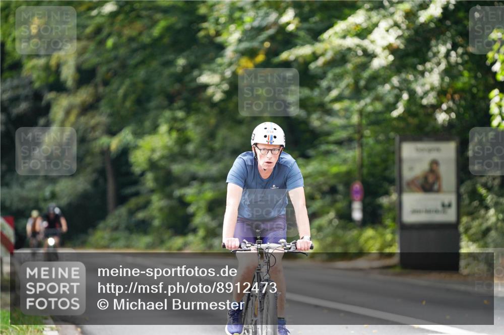 14.09.2025 - Stadtparktriathlon Michael Burmester http://msf.ph/oto/8912473 14.09.2025 11:37:00 Radfahren 854, 975, 1027 meine-sportfotos.de