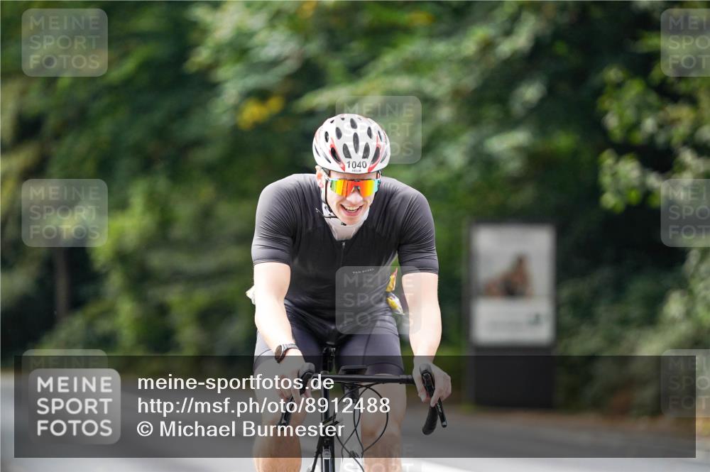 14.09.2025 - Stadtparktriathlon Michael Burmester http://msf.ph/oto/8912488 14.09.2025 11:37:30 Radfahren 1016, 1040 meine-sportfotos.de