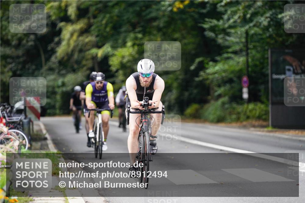 14.09.2025 - Stadtparktriathlon Michael Burmester http://msf.ph/oto/8912494 14.09.2025 11:37:42 Radfahren 981, 984, 1016, 1039, 1043, 1054, 1107 meine-sportfotos.de