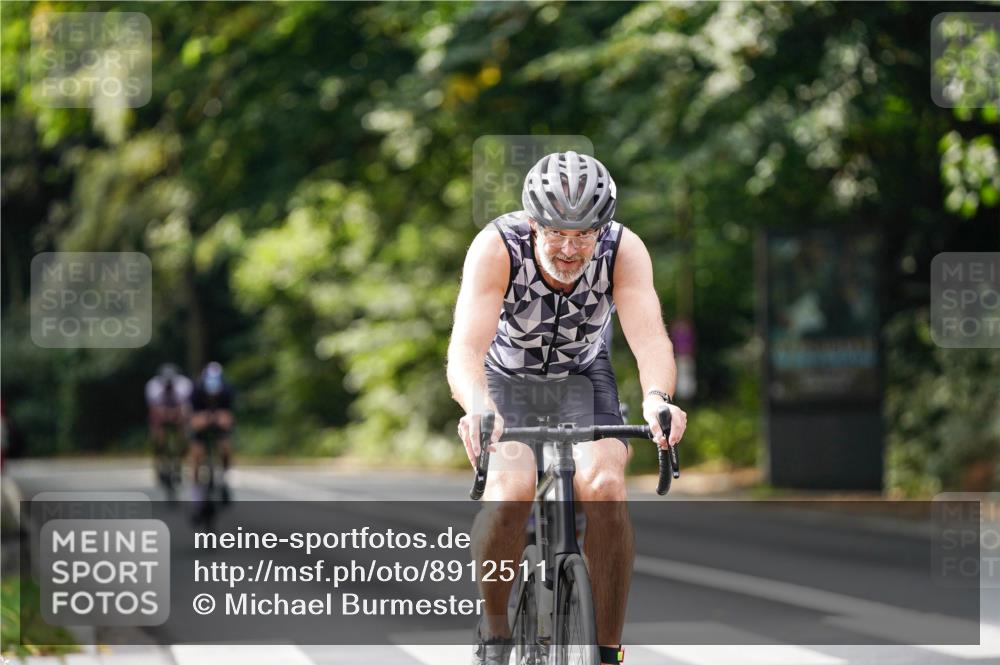 14.09.2025 - Stadtparktriathlon Michael Burmester http://msf.ph/oto/8912511 14.09.2025 11:38:00 Radfahren 963, 987, 1033, 1064, 1080, 1102 meine-sportfotos.de