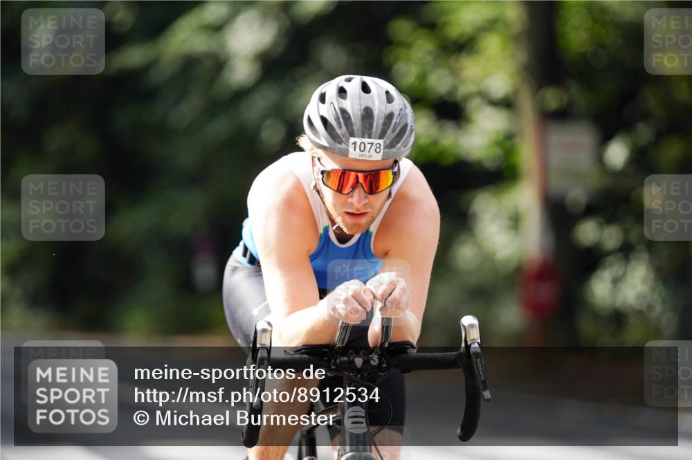 14.09.2025 - Stadtparktriathlon Michael Burmester http://msf.ph/oto/8912534 14.09.2025 11:38:36 Radfahren 828, 943, 955, 1046, 1078 meine-sportfotos.de