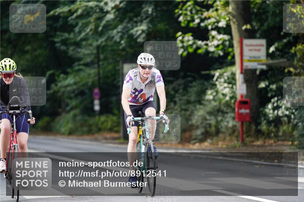 14.09.2025 - Stadtparktriathlon Michael Burmester http://msf.ph/oto/8912541 14.09.2025 11:38:51 Radfahren 855, 1019, 1025, 1047, 1099 meine-sportfotos.de