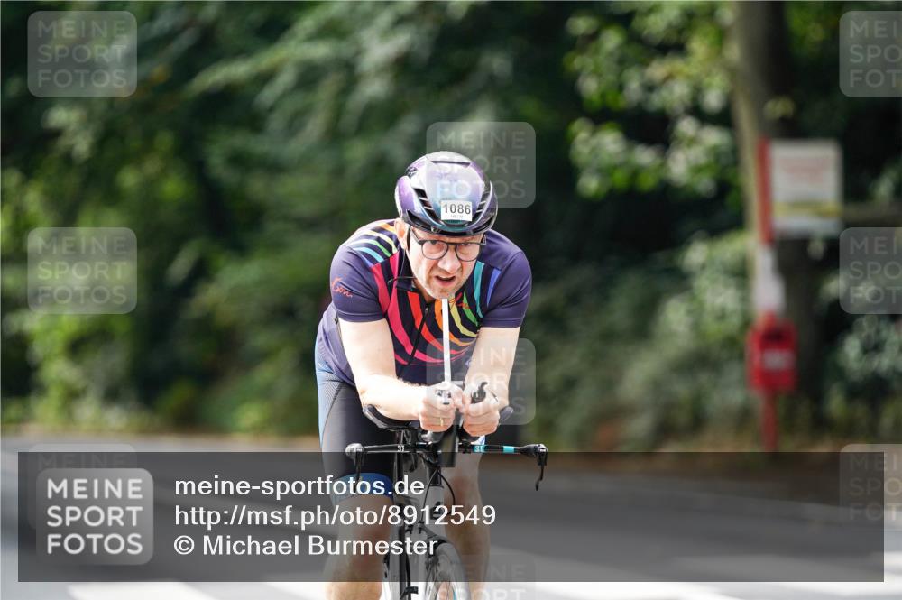 14.09.2025 - Stadtparktriathlon Michael Burmester http://msf.ph/oto/8912549 14.09.2025 11:39:04 Radfahren 949, 952, 998, 1014, 1062, 1086, 1099 meine-sportfotos.de