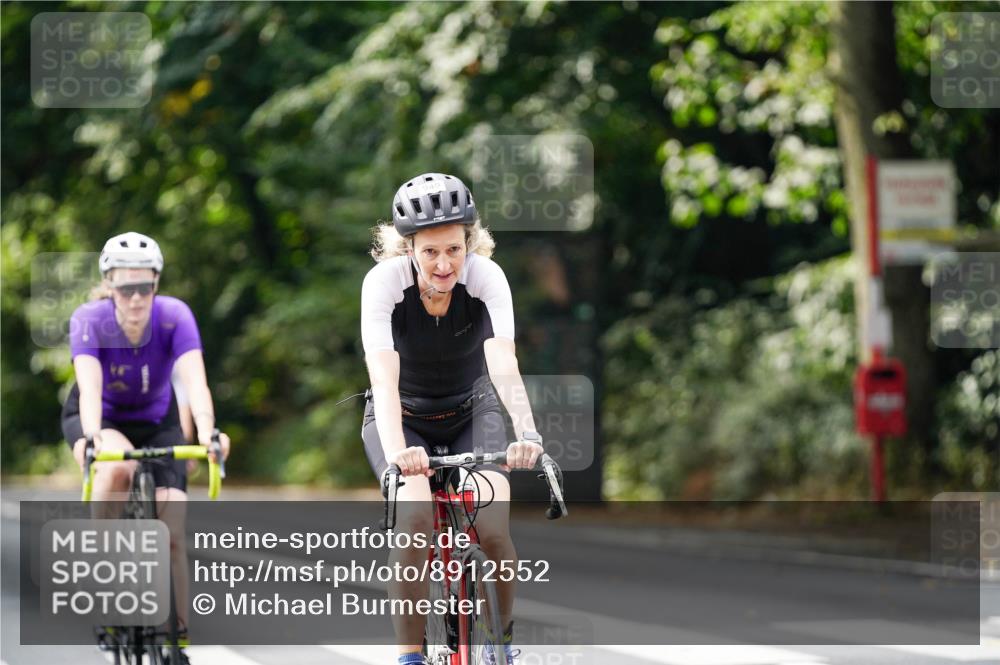 14.09.2025 - Stadtparktriathlon Michael Burmester http://msf.ph/oto/8912552 14.09.2025 11:39:09 Radfahren 949, 952, 1014, 1062, 1086, 1091 meine-sportfotos.de