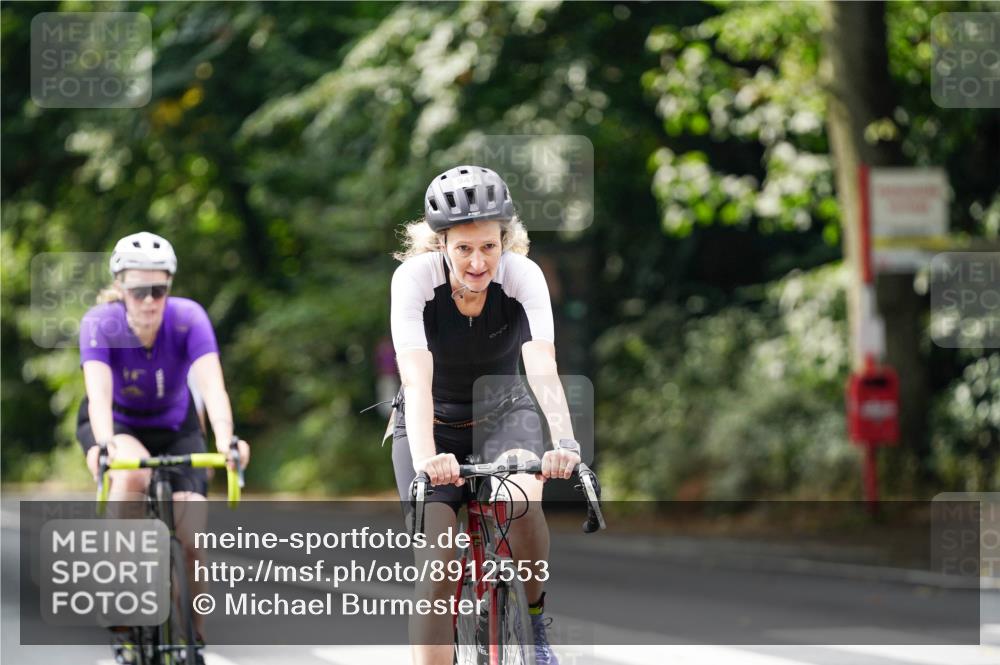 14.09.2025 - Stadtparktriathlon Michael Burmester http://msf.ph/oto/8912553 14.09.2025 11:39:09 Radfahren 949, 952, 1014, 1062, 1086, 1091 meine-sportfotos.de