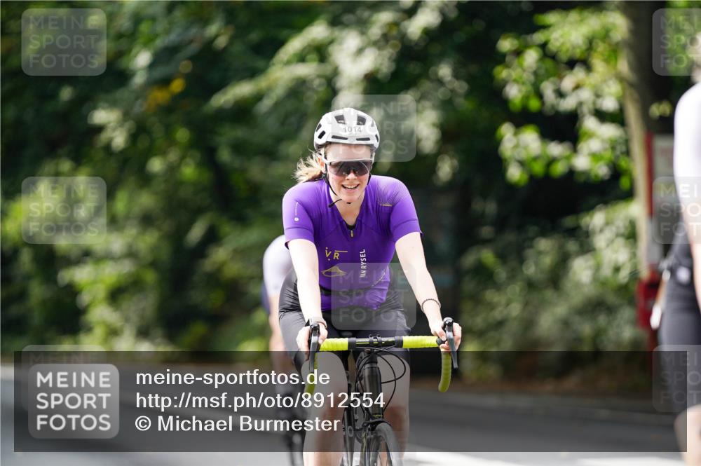 14.09.2025 - Stadtparktriathlon Michael Burmester http://msf.ph/oto/8912554 14.09.2025 11:39:10 Radfahren 949, 952, 1014, 1062, 1086, 1091 meine-sportfotos.de