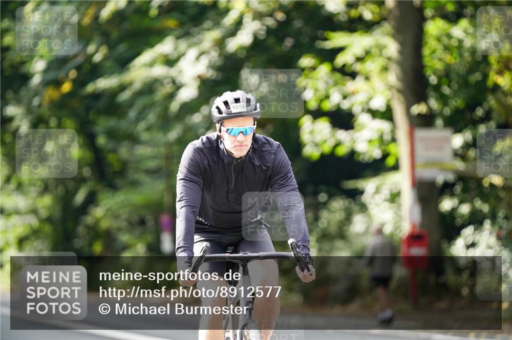 14.09.2025 - Stadtparktriathlon Michael Burmester http://msf.ph/oto/8912577 14.09.2025 11:39:37 Radfahren 940, 1031, 1073, 1088, 1108, 1110, 1120 meine-sportfotos.de
