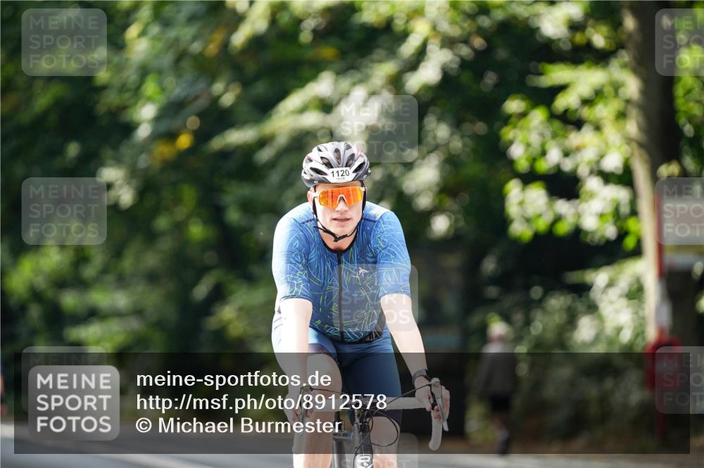 14.09.2025 - Stadtparktriathlon Michael Burmester http://msf.ph/oto/8912578 14.09.2025 11:39:41 Radfahren 1063, 1088, 1095, 1108, 1120 meine-sportfotos.de