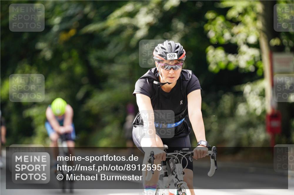 14.09.2025 - Stadtparktriathlon Michael Burmester http://msf.ph/oto/8912595 14.09.2025 11:39:56 Radfahren 822, 929, 945, 957, 964, 1056, 1060, 1067 meine-sportfotos.de