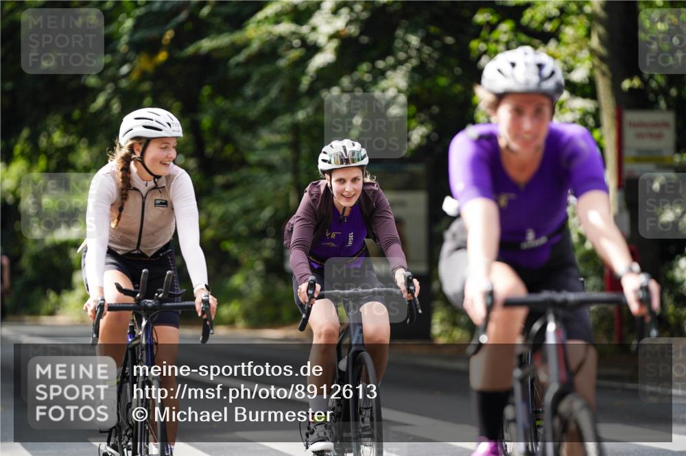 14.09.2025 - Stadtparktriathlon Michael Burmester http://msf.ph/oto/8912613 14.09.2025 11:40:18 Radfahren 968, 972, 1001, 1002, 1049, 1069 meine-sportfotos.de