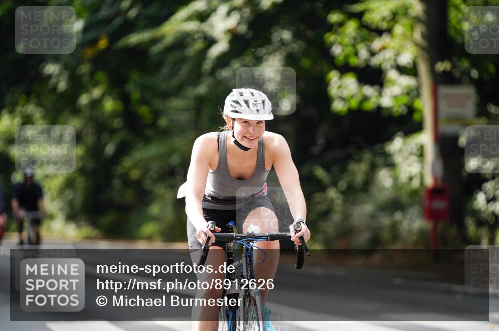 14.09.2025 - Stadtparktriathlon Michael Burmester http://msf.ph/oto/8912626 14.09.2025 11:40:39 Radfahren 857, 948, 950, 966, 967, 1007, 1089, 1116 meine-sportfotos.de