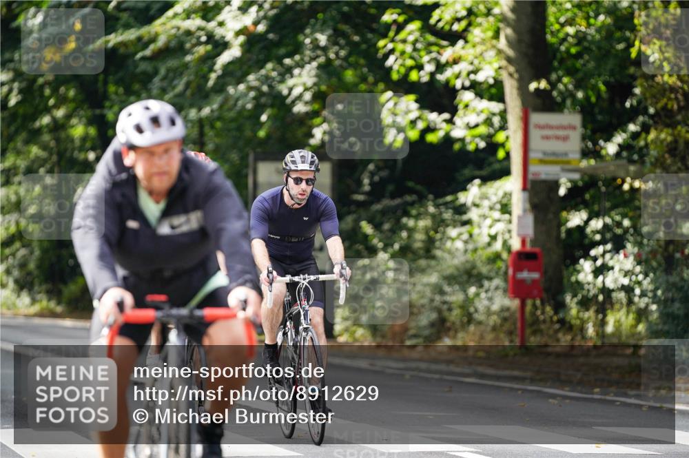 14.09.2025 - Stadtparktriathlon Michael Burmester http://msf.ph/oto/8912629 14.09.2025 11:40:42 Radfahren 857, 948, 950, 966, 967, 1007, 1089, 1116 meine-sportfotos.de