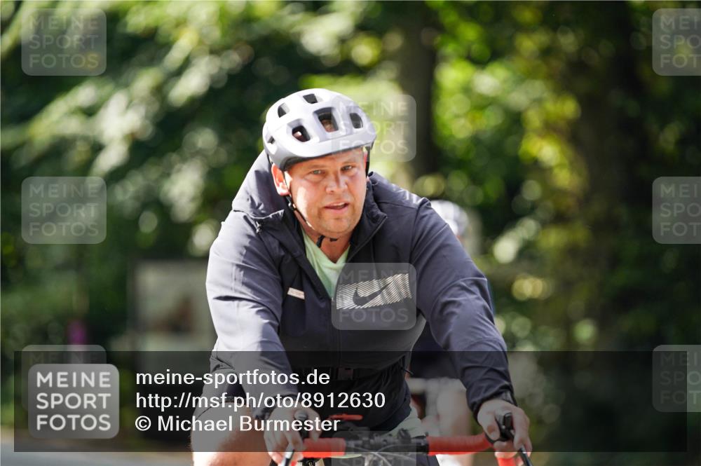 14.09.2025 - Stadtparktriathlon Michael Burmester http://msf.ph/oto/8912630 14.09.2025 11:40:42 Radfahren 857, 948, 950, 966, 967, 1007, 1089, 1116 meine-sportfotos.de