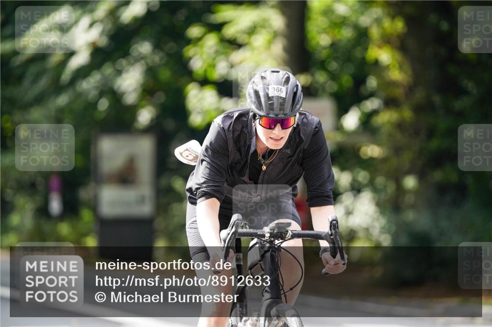 14.09.2025 - Stadtparktriathlon Michael Burmester http://msf.ph/oto/8912633 14.09.2025 11:40:45 Radfahren 857, 948, 966, 967, 978, 1006, 1036, 1089, 1116 meine-sportfotos.de