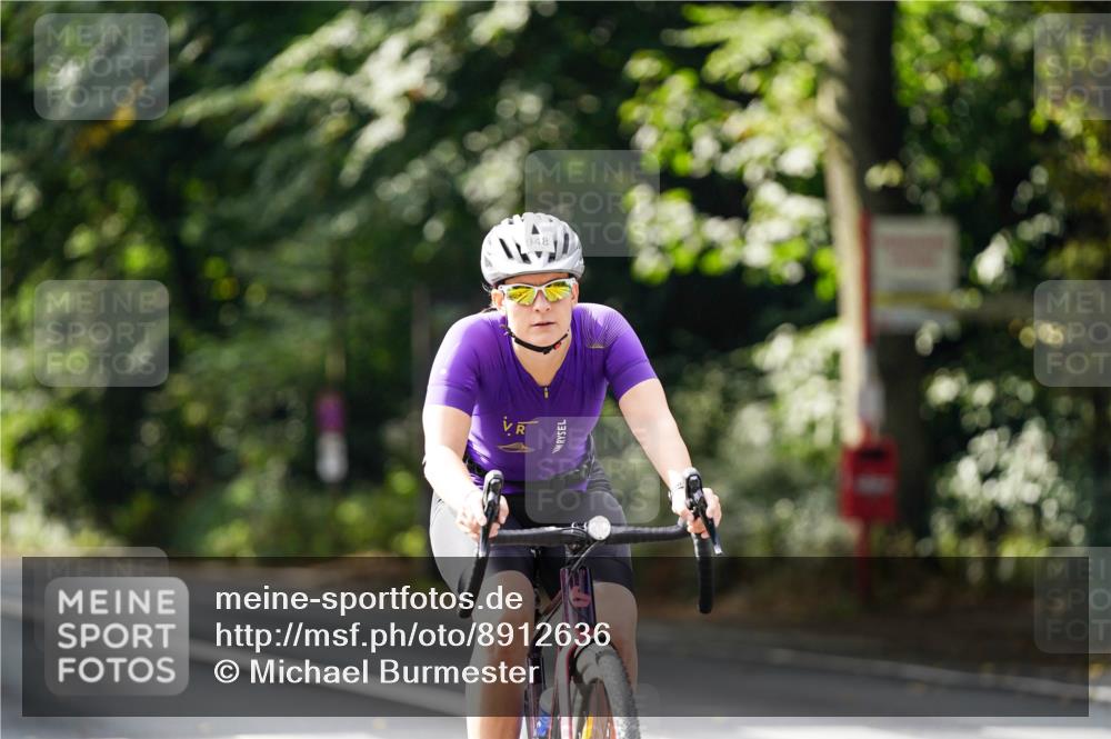 14.09.2025 - Stadtparktriathlon Michael Burmester http://msf.ph/oto/8912636 14.09.2025 11:40:47 Radfahren 857, 948, 966, 978, 1006, 1036, 1089, 1116 meine-sportfotos.de