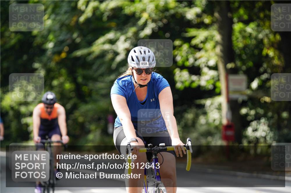 14.09.2025 - Stadtparktriathlon Michael Burmester http://msf.ph/oto/8912643 14.09.2025 11:40:56 Radfahren 958, 978, 992, 1006, 1036, 1071, 1098 meine-sportfotos.de