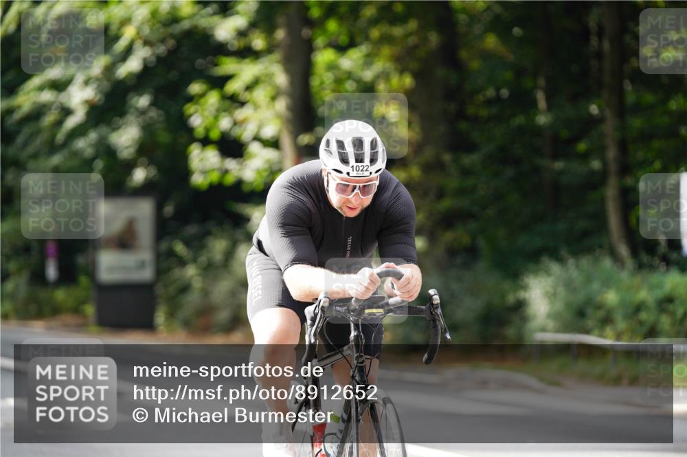 14.09.2025 - Stadtparktriathlon Michael Burmester http://msf.ph/oto/8912652 14.09.2025 11:41:11 Radfahren 951, 1022 meine-sportfotos.de