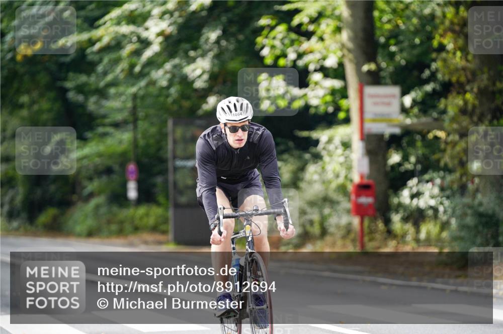 14.09.2025 - Stadtparktriathlon Michael Burmester http://msf.ph/oto/8912694 14.09.2025 11:42:19 Radfahren 934, 935, 962, 969, 979, 994, 1012, 1084 meine-sportfotos.de