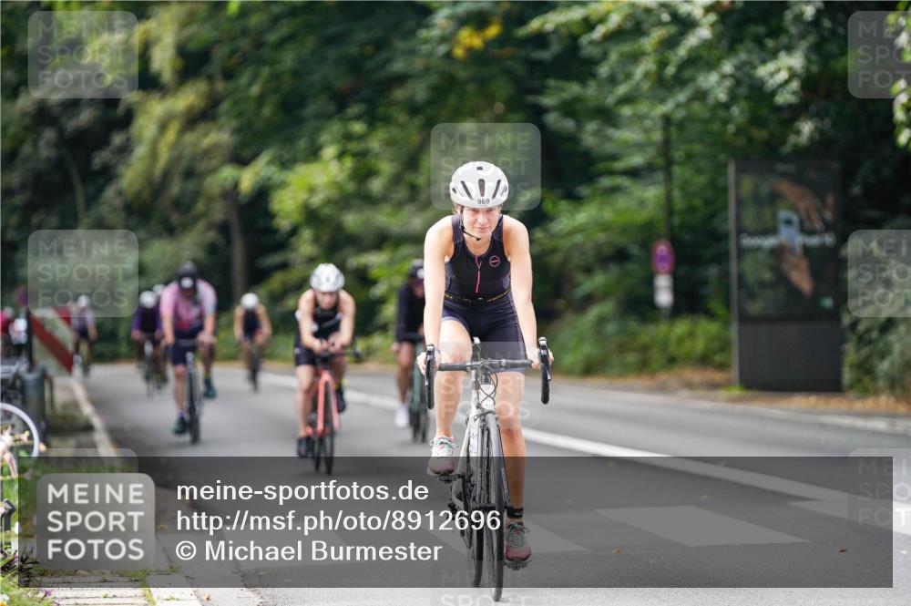 14.09.2025 - Stadtparktriathlon Michael Burmester http://msf.ph/oto/8912696 14.09.2025 11:42:21 Radfahren 934, 935, 962, 969, 979, 994, 1012, 1084 meine-sportfotos.de