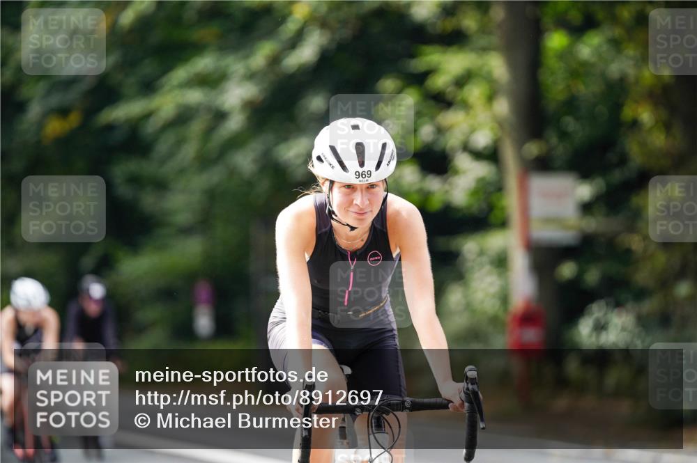 14.09.2025 - Stadtparktriathlon Michael Burmester http://msf.ph/oto/8912697 14.09.2025 11:42:22 Radfahren 934, 935, 962, 969, 979, 994, 1012, 1066, 1084 meine-sportfotos.de