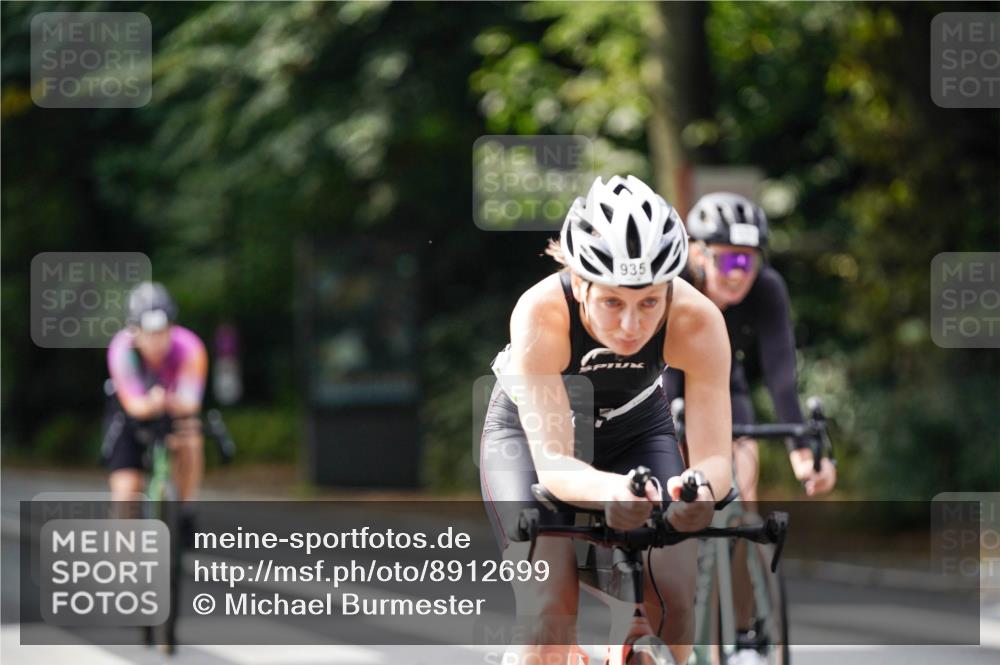 14.09.2025 - Stadtparktriathlon Michael Burmester http://msf.ph/oto/8912699 14.09.2025 11:42:24 Radfahren 934, 935, 962, 969, 979, 994, 1011, 1012, 1023, 1066, 1084 meine-sportfotos.de