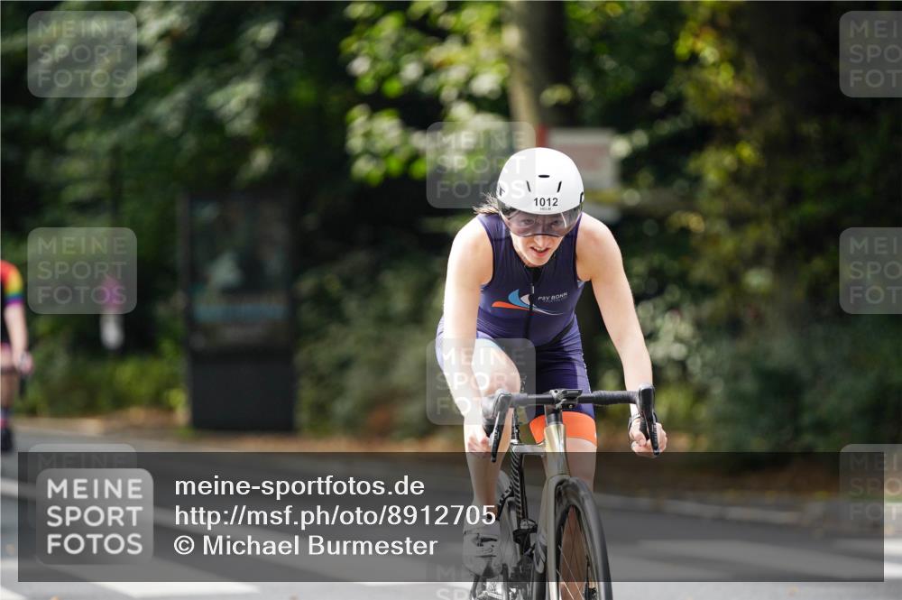 14.09.2025 - Stadtparktriathlon Michael Burmester http://msf.ph/oto/8912705 14.09.2025 11:42:27 Radfahren 934, 935, 962, 969, 979, 1011, 1012, 1023, 1066, 1092 meine-sportfotos.de
