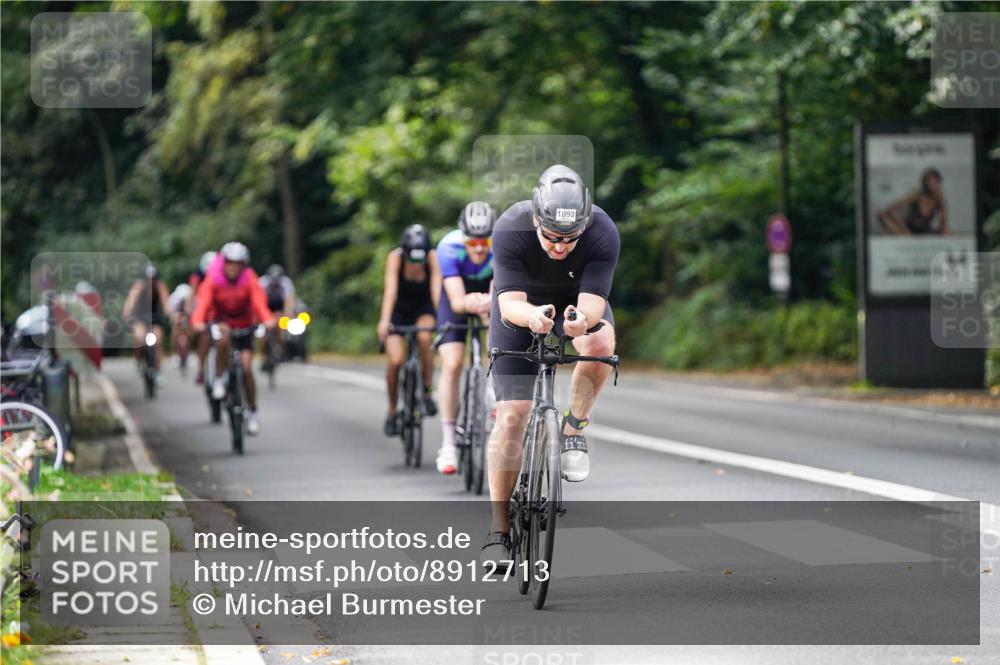 14.09.2025 - Stadtparktriathlon Michael Burmester http://msf.ph/oto/8912713 14.09.2025 11:42:34 Radfahren 993, 997, 1005, 1011, 1023, 1066, 1076, 1092, 1103, 1113 meine-sportfotos.de