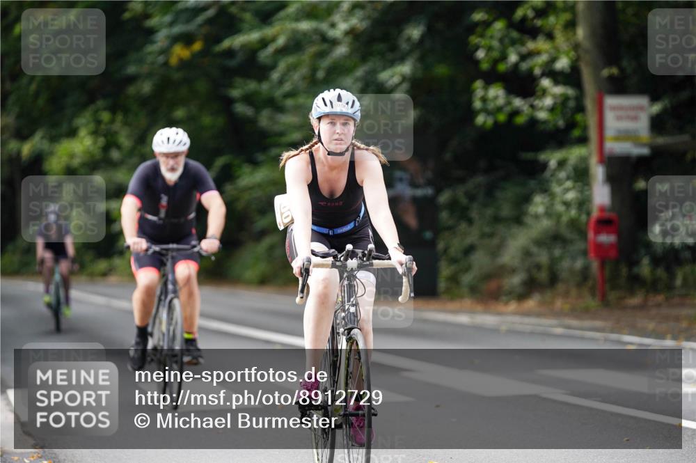 14.09.2025 - Stadtparktriathlon Michael Burmester http://msf.ph/oto/8912729 14.09.2025 11:42:46 Radfahren 824, 926, 990, 1000, 1005, 1017, 1072, 1075, 1094, 1103, 1113 meine-sportfotos.de
