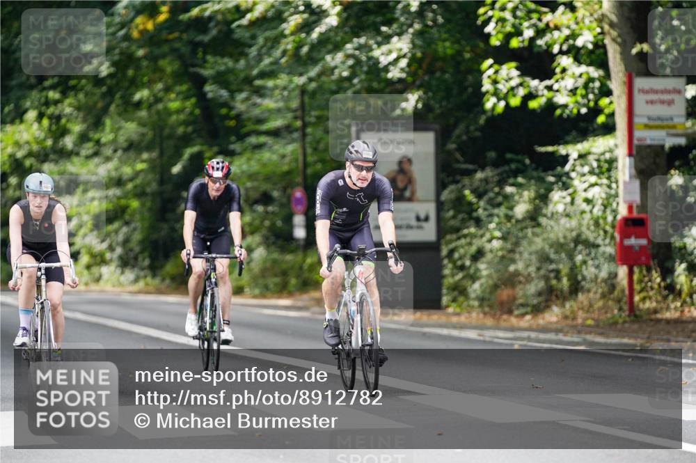 14.09.2025 - Stadtparktriathlon Michael Burmester http://msf.ph/oto/8912782 14.09.2025 11:43:59 Radfahren 1020, 1081, 1083, 1101 meine-sportfotos.de