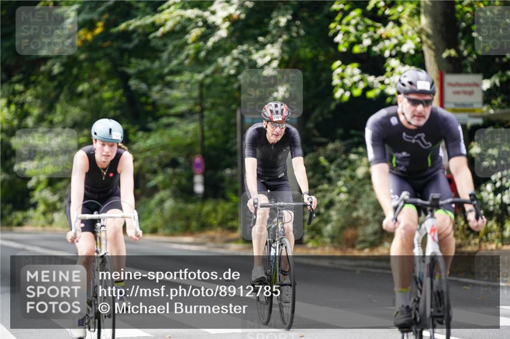 14.09.2025 - Stadtparktriathlon Michael Burmester http://msf.ph/oto/8912785 14.09.2025 11:44:00 Radfahren 1020, 1083, 1101 meine-sportfotos.de