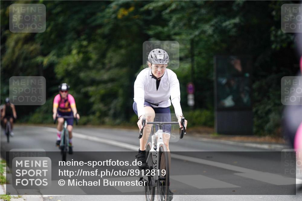 14.09.2025 - Stadtparktriathlon Michael Burmester http://msf.ph/oto/8912819 14.09.2025 11:44:35 Radfahren 931, 938, 944, 973, 982, 989, 995, 1009, 1051, 1085 meine-sportfotos.de