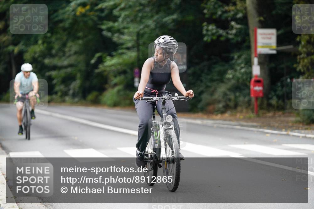 14.09.2025 - Stadtparktriathlon Michael Burmester http://msf.ph/oto/8912865 14.09.2025 11:46:00 Radfahren 837, 924, 1047 meine-sportfotos.de
