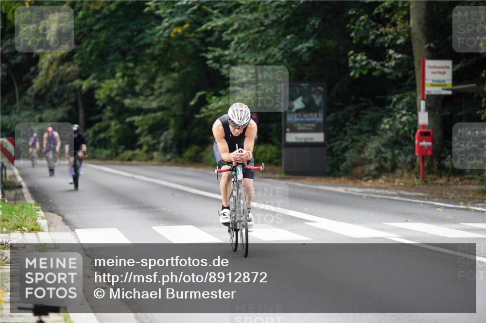 14.09.2025 - Stadtparktriathlon Michael Burmester http://msf.ph/oto/8912872 14.09.2025 11:46:12 Radfahren 1046, 1067, 1096, 1099 meine-sportfotos.de