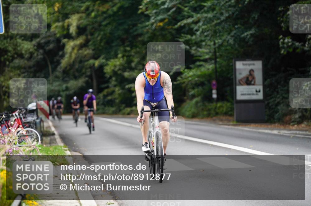 14.09.2025 - Stadtparktriathlon Michael Burmester http://msf.ph/oto/8912877 14.09.2025 11:46:18 Radfahren 943, 1046, 1067, 1086, 1099 meine-sportfotos.de