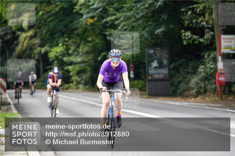 14.09.2025 - Stadtparktriathlon Michael Burmester http://msf.ph/oto/8912880 14.09.2025 11:46:23 Radfahren 943, 1046, 1062, 1065, 1086 meine-sportfotos.de