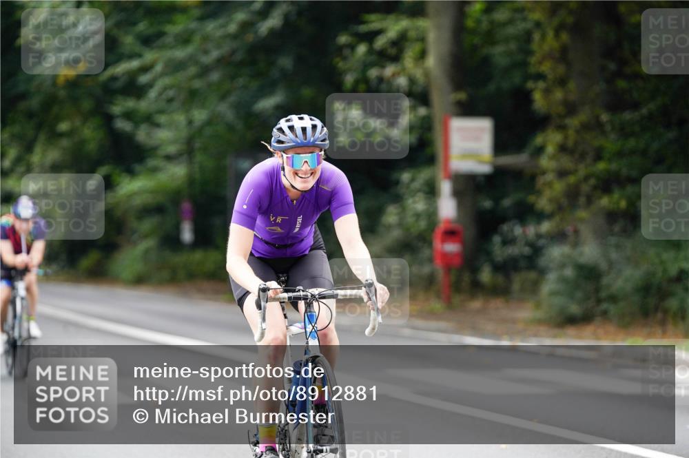 14.09.2025 - Stadtparktriathlon Michael Burmester http://msf.ph/oto/8912881 14.09.2025 11:46:23 Radfahren 943, 1046, 1062, 1065, 1086 meine-sportfotos.de