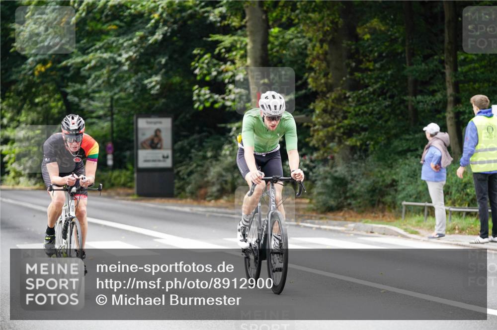 14.09.2025 - Stadtparktriathlon Michael Burmester http://msf.ph/oto/8912900 14.09.2025 11:46:43 Radfahren 939, 984, 1025, 1031, 1058, 1063, 1087 meine-sportfotos.de