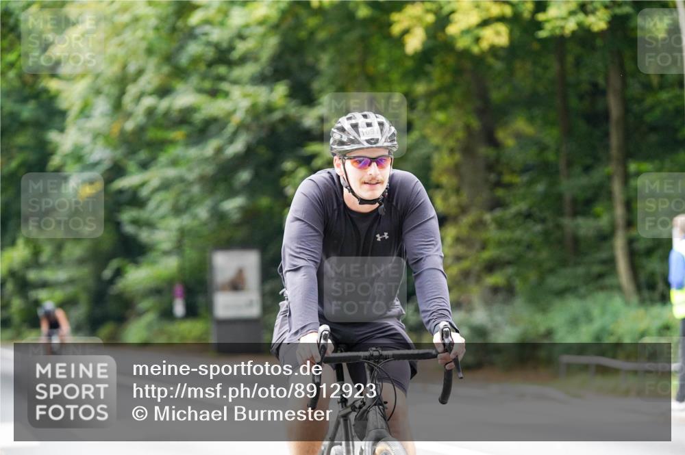 14.09.2025 - Stadtparktriathlon Michael Burmester http://msf.ph/oto/8912923 14.09.2025 11:47:12 Radfahren 937, 998, 1016, 1060, 1073, 1091 meine-sportfotos.de