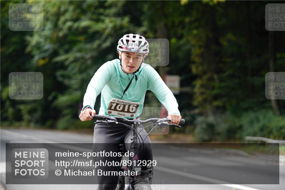 14.09.2025 - Stadtparktriathlon Michael Burmester http://msf.ph/oto/8912929 14.09.2025 11:47:17 Radfahren 998, 1016, 1036, 1091, 1095 meine-sportfotos.de