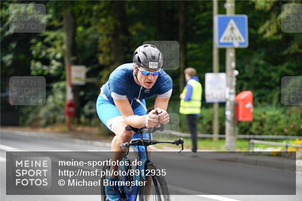 14.09.2025 - Stadtparktriathlon Michael Burmester http://msf.ph/oto/8912935 14.09.2025 11:47:25 Radfahren 1036, 1095, 1108 meine-sportfotos.de