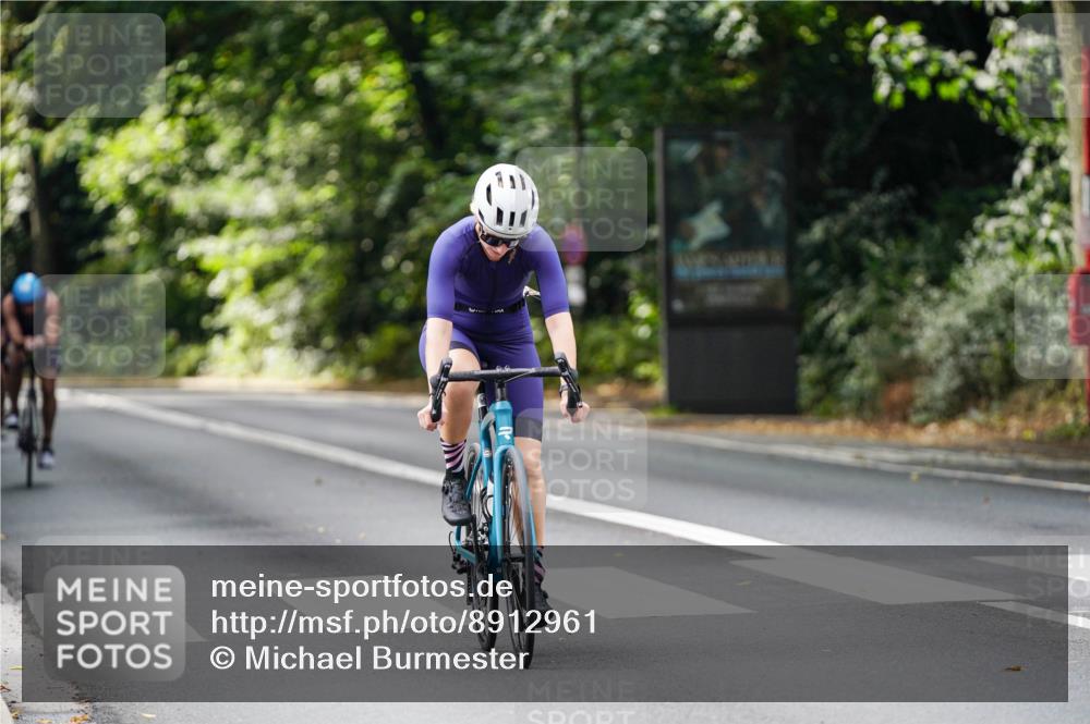 14.09.2025 - Stadtparktriathlon Michael Burmester http://msf.ph/oto/8912961 14.09.2025 11:48:14 Radfahren 927, 960, 968, 1006, 1035, 1041, 1088 meine-sportfotos.de