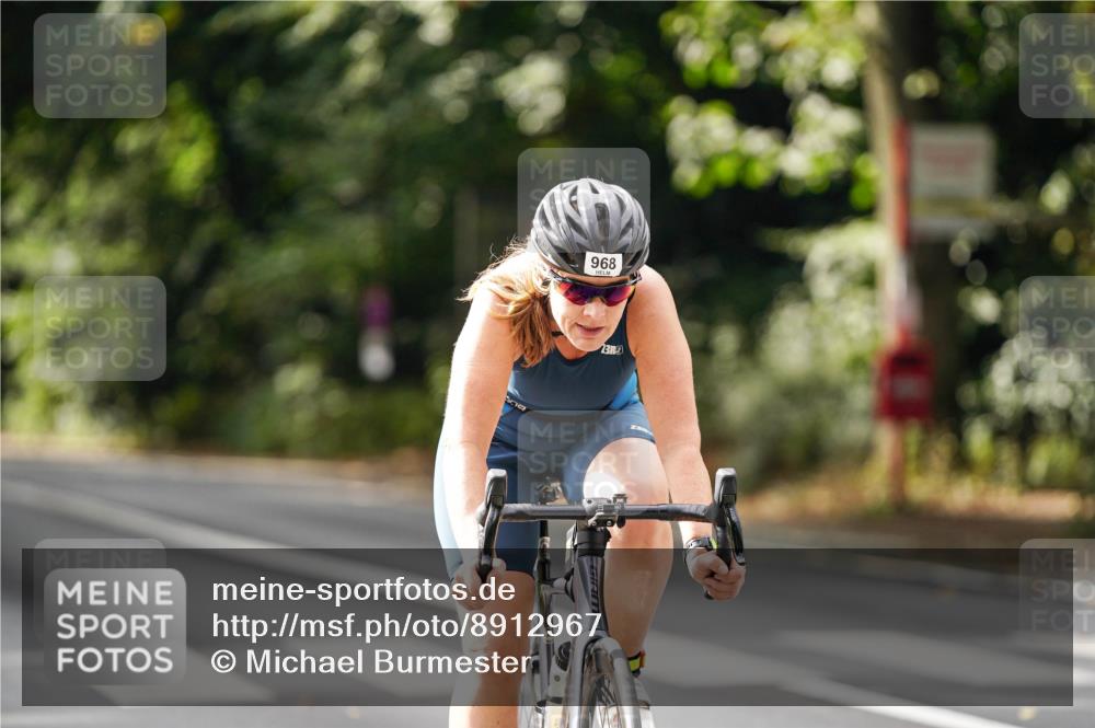 14.09.2025 - Stadtparktriathlon Michael Burmester http://msf.ph/oto/8912967 14.09.2025 11:48:22 Radfahren 964, 967, 968, 1035, 1041, 1053, 1089 meine-sportfotos.de