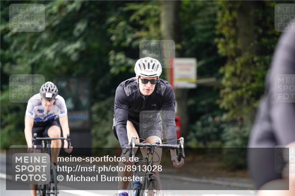 14.09.2025 - Stadtparktriathlon Michael Burmester http://msf.ph/oto/8913028 14.09.2025 11:50:04 Radfahren 958, 979, 1007, 1077, 1084, 1103, 1121 meine-sportfotos.de