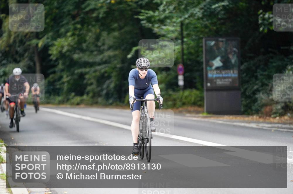 14.09.2025 - Stadtparktriathlon Michael Burmester http://msf.ph/oto/8913130 14.09.2025 11:52:13 Radfahren 925, 932, 1020, 1078, 1094, 1115 meine-sportfotos.de