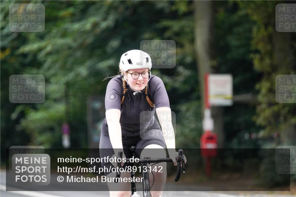 14.09.2025 - Stadtparktriathlon Michael Burmester http://msf.ph/oto/8913142 14.09.2025 11:52:28 Radfahren 982, 989, 1054, 1067, 1107, 1117 meine-sportfotos.de