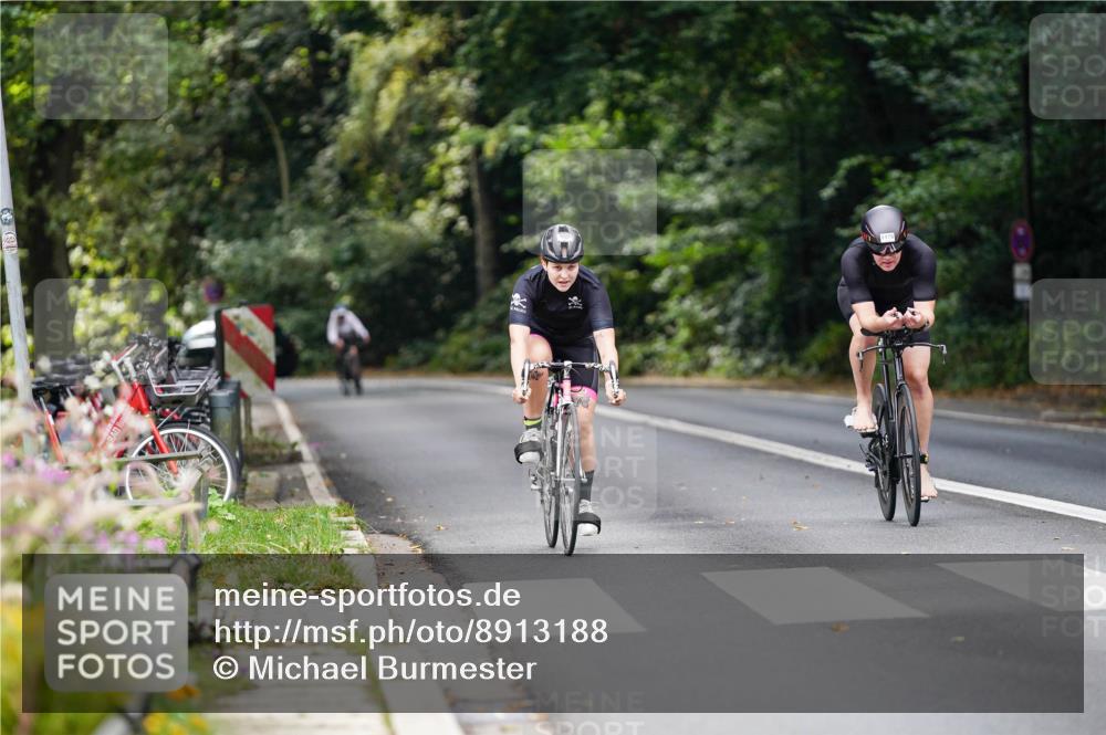 14.09.2025 - Stadtparktriathlon Michael Burmester http://msf.ph/oto/8913188 14.09.2025 11:53:27 Radfahren 931, 1178 meine-sportfotos.de