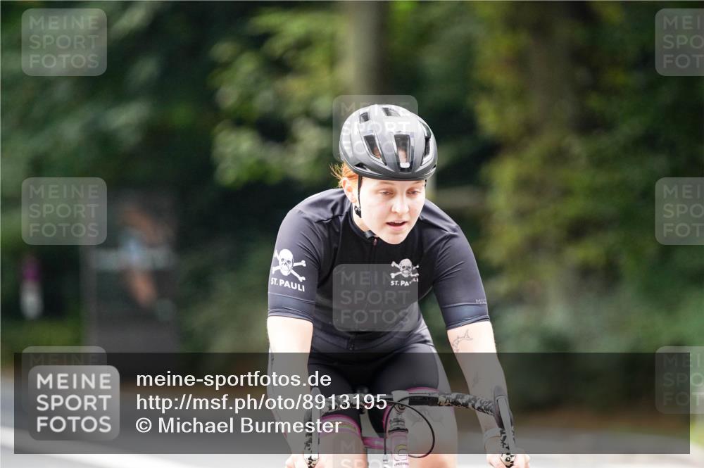 14.09.2025 - Stadtparktriathlon Michael Burmester http://msf.ph/oto/8913195 14.09.2025 11:53:30 Radfahren 931, 981, 1178 meine-sportfotos.de