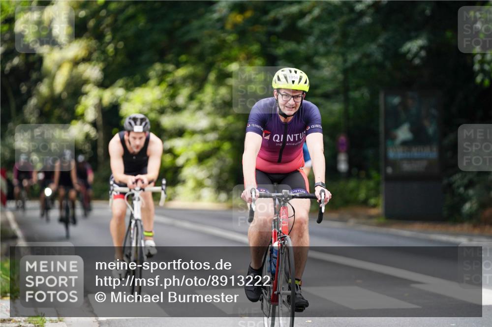 14.09.2025 - Stadtparktriathlon Michael Burmester http://msf.ph/oto/8913222 14.09.2025 11:54:00 Radfahren 975, 993, 1036, 1046, 1058, 1096, 1185 meine-sportfotos.de