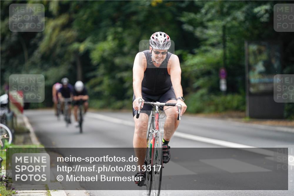 14.09.2025 - Stadtparktriathlon Michael Burmester http://msf.ph/oto/8913317 14.09.2025 11:56:10 Radfahren 937, 1014, 1022, 1082, 1089, 1113, 1170, 1214 meine-sportfotos.de